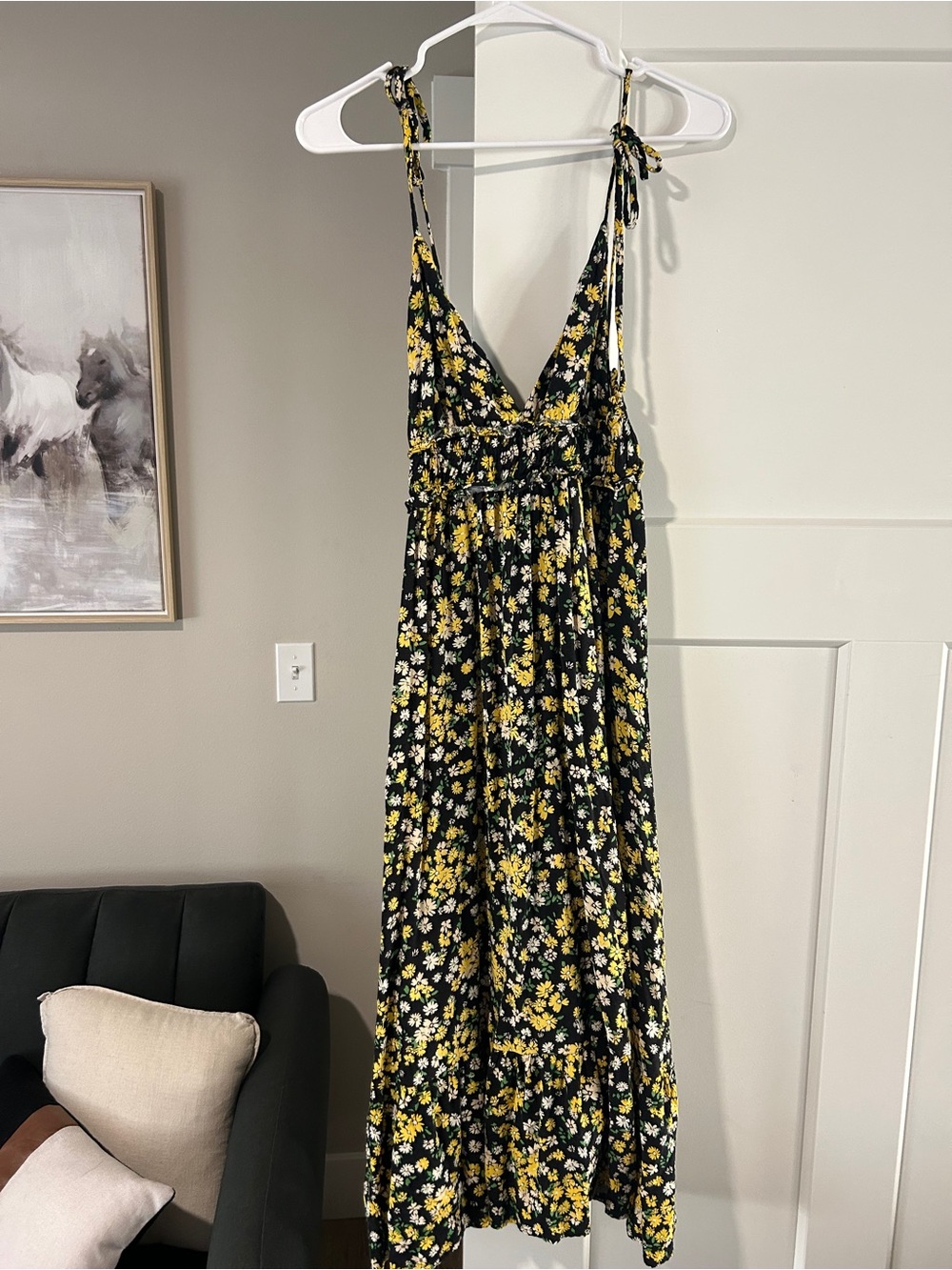 Dress Forum Black Floral Tie-Shoulder Maxi Dress with Yellow & White Blooms